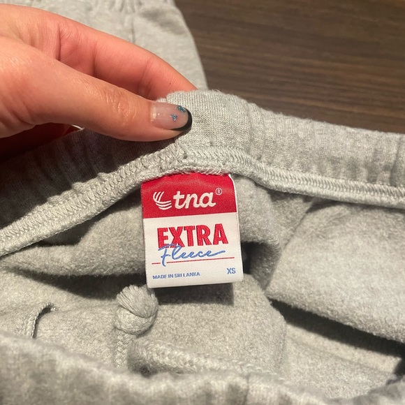 TNA Extra Fleece Mega Sweatpant - Picture 3 of 3